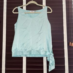 100% silk per se by Carlisle top. Lightly worn.